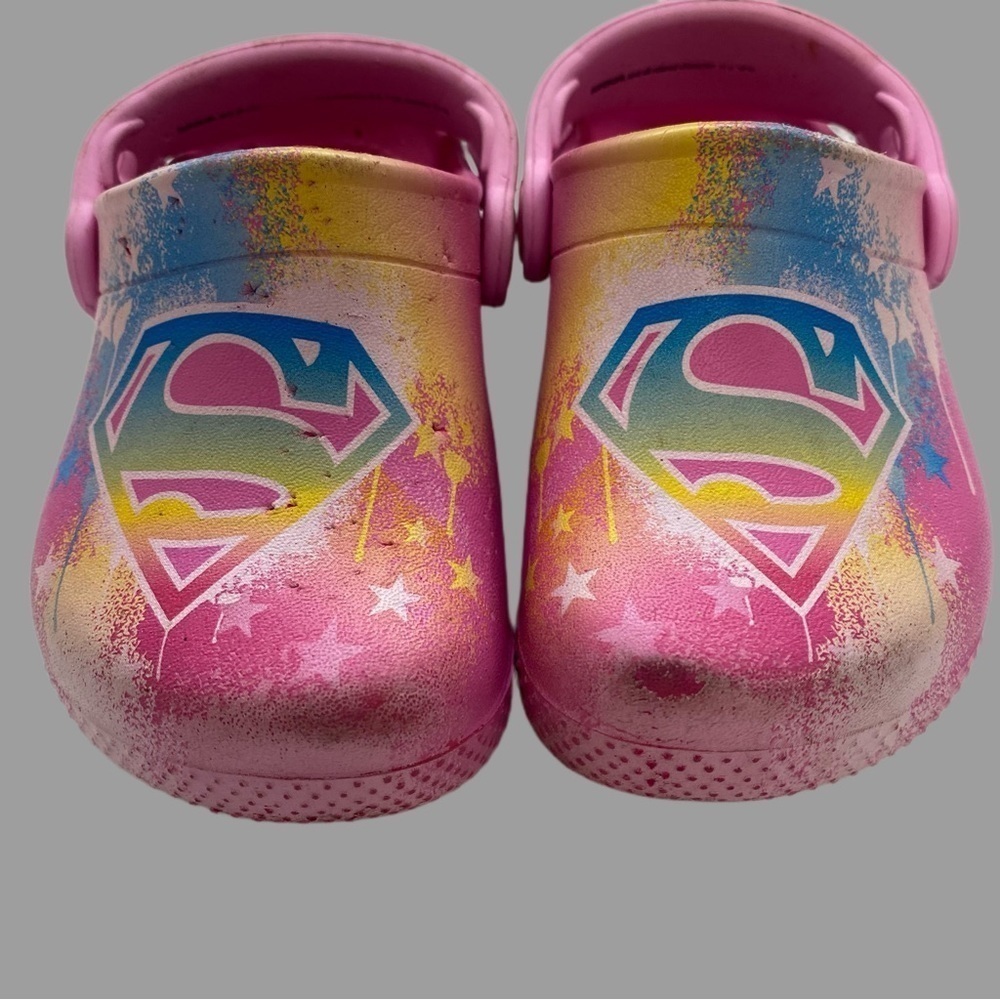 CROCS - Size 6 - Pink With Stars And S